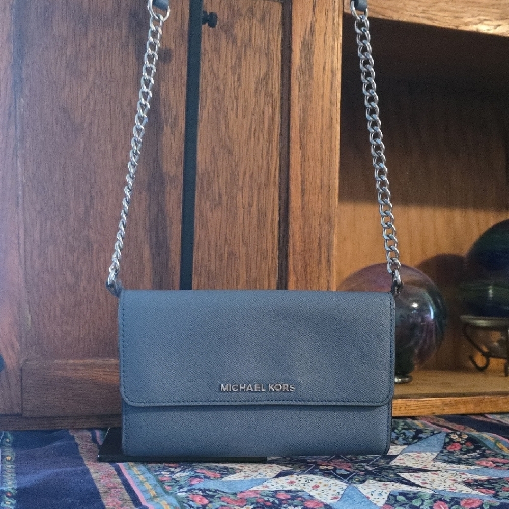 Michael Kors Jet Set Travel Large Phone Crossbody Phone/Wallet Bag Denim Blue